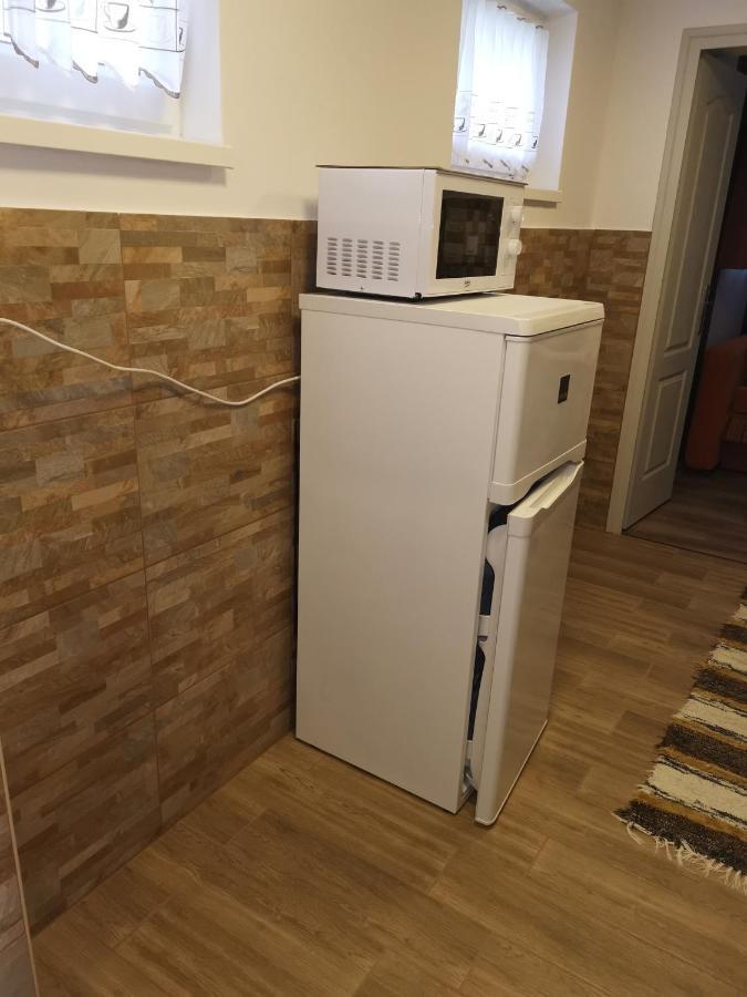 Lili Apartman Harkány Eksteriør billede